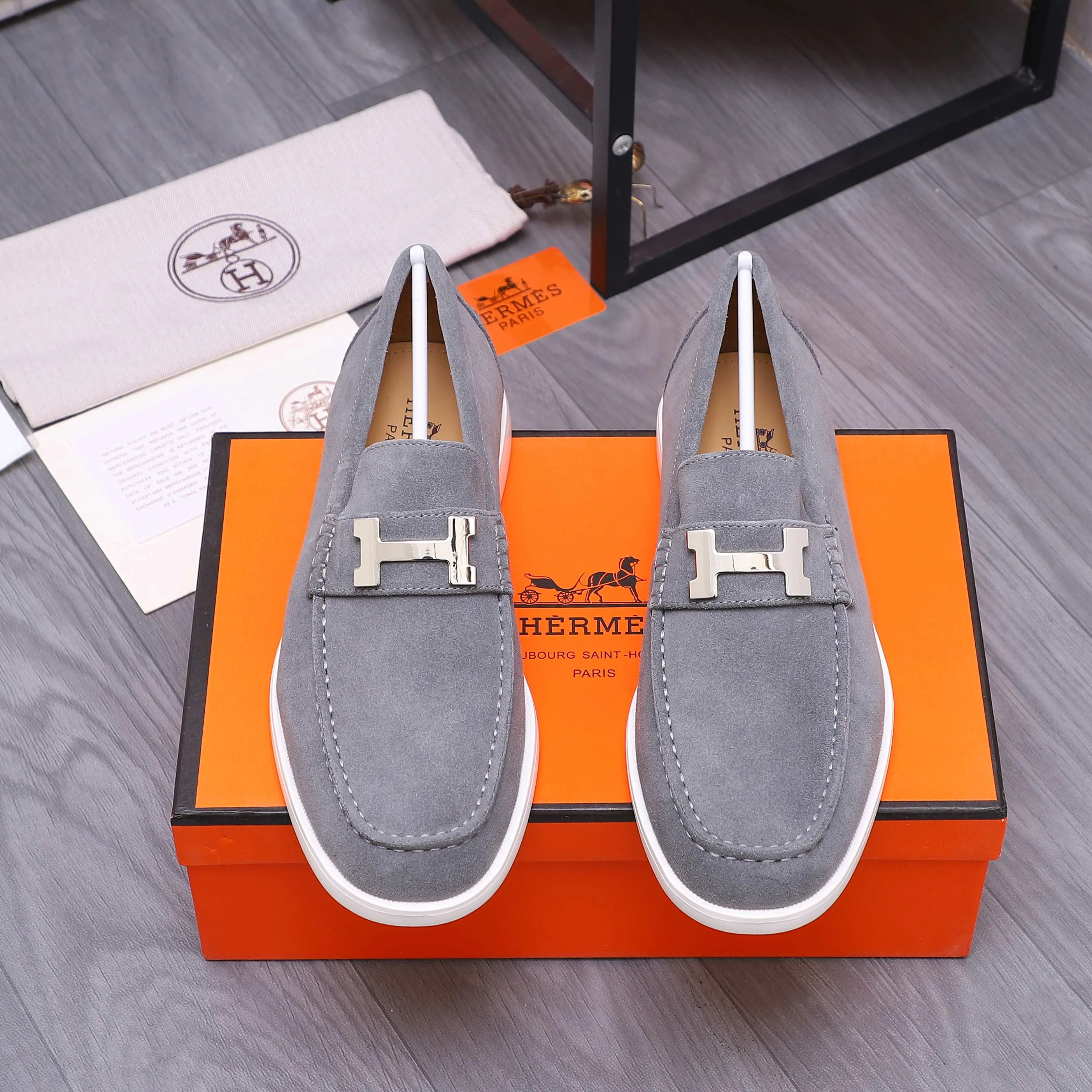 Men's shoes 💰p560 Product trademark: HERMES "Hermès" casual slip-on men's shoes. Regular size: 38-46 (45.46 is custom-made and non-refundable) Product materials: Selected frosted cowhide upper, cowhide lining, original foam rubber ultra-light sole